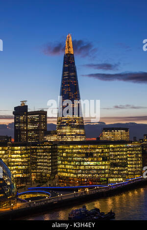 L'Angleterre, Londres, Southwark, Coucher de soleil sur le Shard Banque D'Images