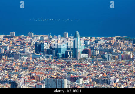 L'Espagne, la Catalogne, la ville de Barcelone, Panorama depuis la montagne Tibidabo Banque D'Images