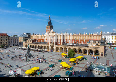 Pologne, Krakow City, Place du marché, Tour de ville (Wieza Ratuszowa) Banque D'Images