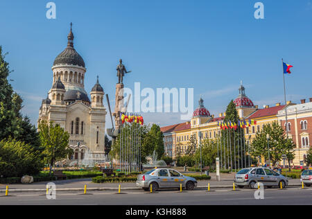 La Roumanie, la Transylvanie, Cluj Napoca, Ville, Avram Iancu Square, la Cathédrale Orthodoxe Banque D'Images