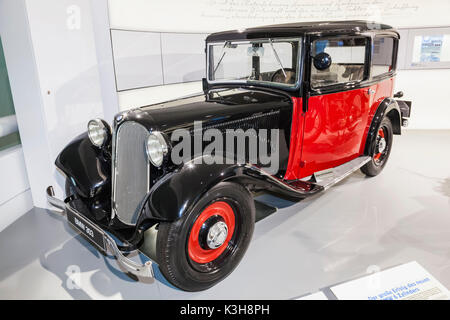 Germany, Bavaria, Munich, le Musée BMW, BMW 303 datée du 1933 Banque D'Images