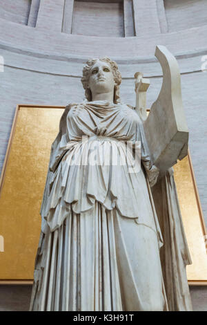 Germany, Bavaria, Munich, Glyptothèque Musée, statue dans la salle d'Apollon Banque D'Images