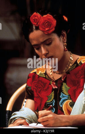 Qualité : 2e génération. Titre du film : Frida. Crédit photo : Peter Sorel / SMPSP Copyright : Miramax 2000. Pour de plus amples renseignements, veuillez contacter le bureau de presse de Buena Vista sur Tel : 020 8222 1653/2828/1221 Fax : 020 8222 2494. FRIDA Salma Hayek comme Frida Kahlo Date : 2002 Banque D'Images
