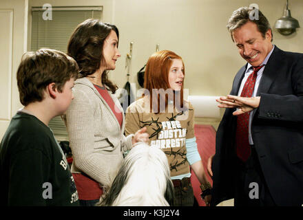 (L-R) Spencer Breslin, Kristin Davis, Zena Grey, Tim Allen Photo : Joseph Lederer THE SHAGGY DOG SPENCER BRESLIN, Kristin Davis, ZENA GREY, TIM ALLEN Banque D'Images