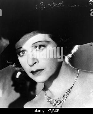 FANNY BRICE Actrice de scène, Radio, écran, le vaudeville et le burlesque photographiés de FUNNY LADY qui était basée sur sa vie, bien qu'elle n'apparaît pas dans le film. Banque D'Images