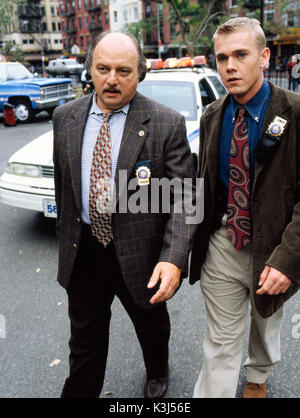 NYPD BLUE DENNIS FRANZ Det. Andy Sipowicz, RICk SCHRODER comme Det. Danny Sorenson Banque D'Images