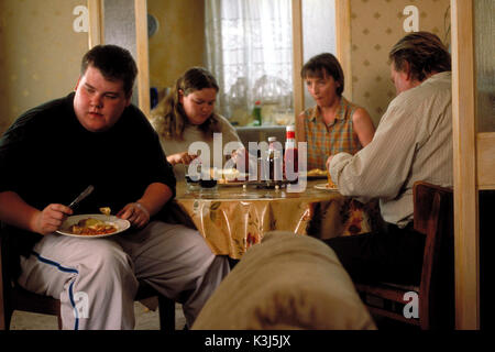 Tout ou rien JAMES CORDEN, ALISON GARLAND, LESLEY MANVILLE, TIMOTHY SPALL Date : 2002 Banque D'Images