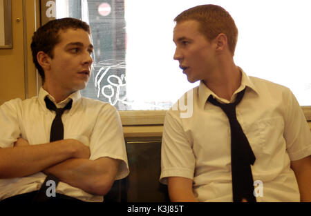 Un GUIDE POUR RECONNAÎTRE VOS SAINTS NOUS [2006] [L-R] Shia Labeouf comme jeunes Idem, MARTIN COMPSTON comme Mike O'Shea Banque D'Images