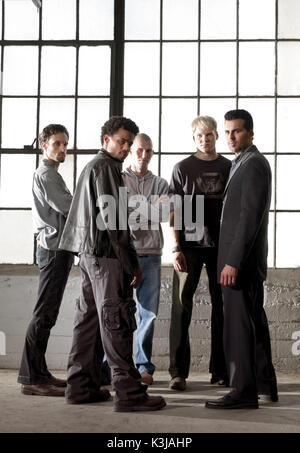 SLEEPER CELL OMID ABTAHI, MICHAEL EALY, ALEX NESIC, BLAKE SHIELDS, Oded Fehr SLEEPER CELL Date : 2005 Banque D'Images