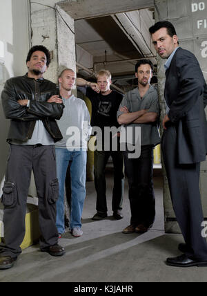SLEEPER CELL MICHAEL EALY, ALEX NESIC, BLAKE SHIELDS, OMID ABTAHI, Oded Fehr SLEEPER CELL Date : 2005 Banque D'Images