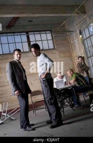 SLEEPER CELL Oded Fehr, MICHAEL EALY, BLAKE SHIELDS, ALEX NESIC, OMID ABTAHI SLEEPER CELL Date : 2005 Banque D'Images
