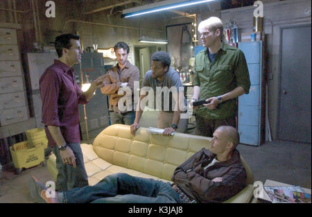 SLEEPER CELL Oded Fehr, OMID ABTAHI, MICHAEL EALY, BLAKE SHIELDS, ALEX NESIC SLEEPER CELL 2005 Banque D'Images