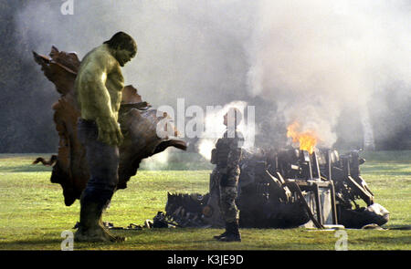 L'Incroyable Hulk aka HULK 2 EDWARD NORTON comme Bruce Banner / Hulk, Tim Roth dans le Super soldat Emil Blonsky/ l'Abomination L'Incroyable Hulk Date : 2008 Banque D'Images