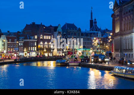 Pays-bas, Amsterdam, sur les toits de la ville par la rue Rokin, dusk Banque D'Images