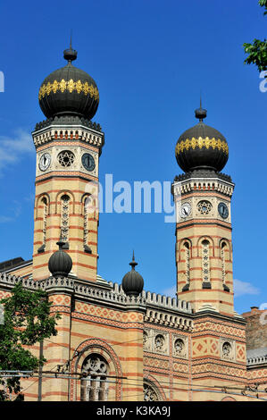 La Hongrie, Budapest, inscrite au Patrimoine Mondial de l'UNESCO, la Grande Synagogue construite entre 1854 et 1859 par l'architecte viennois Ludwig Förster dans le style mauresque Banque D'Images