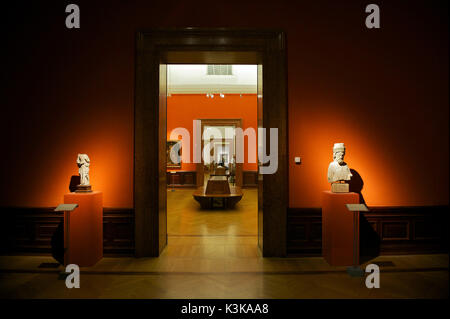 La Hongrie, Budapest, inscrite au Patrimoine Mondial de l'UNESCO, Musée des beaux-arts, Hösök tere Banque D'Images