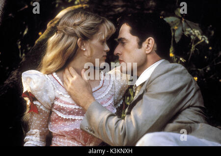 L'IMPORTANCE D'ÊTRE CONSTANT Reese Witherspoon comme Cecily Cardew, Rupert Everett comme Algernon Moncrieff The Importance of Being Earnest Date : 2002 Banque D'Images