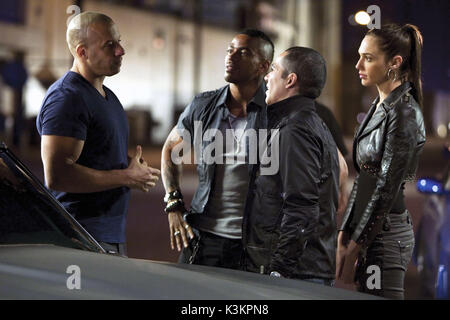 FAST & FURIOUS AKA FAST & FURIOUS 4 VIN DIESEL, LAZ ALONSO, JOHN ORTIZ, GAL GADOT date : 2009 Banque D'Images