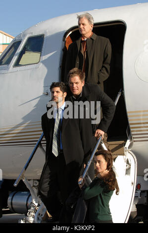 NAVY NCIS : NAVAL CRIMINAL INVESTIGATIVE SERVICE NCIS MARK HARMON alias l'agent spécial Jethro Gibbs comme, MICHAEL WEATHERLY comme agent spécial Anthony DiNozzo, [ ?], COTE DE PABLO Ziva comme David Date : 2003 Banque D'Images