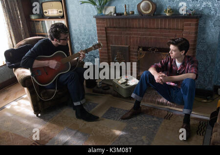NOWHERE BOY AARON JOHNSON que John Lennon, THOMAS SANGSTER que Paul McCartney Date : 2009 Banque D'Images