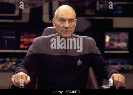 STAR TREK : NEMESIS PATRICK STEWART en tant que capitaine Jean-Luc Picard Star Trek : Nemesis Date : 2002 Banque D'Images