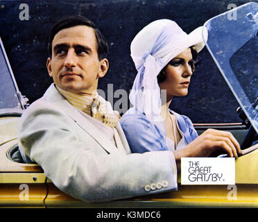 GATSBY LE MAGNIFIQUE [US] 1974 SAM Waterston comme Nick Carraway, LOIS CHILES comme Jordan Baker Date : 1974 Banque D'Images