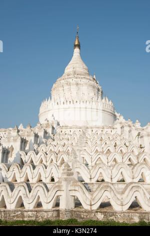 La pagode Hsinbyume Mingun, blanc, région, le Myanmar (Birmanie). Banque D'Images