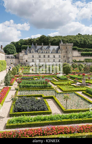 Le château de Villandry et son jardin. Villandry, Indre-et-Loire, France. Banque D'Images