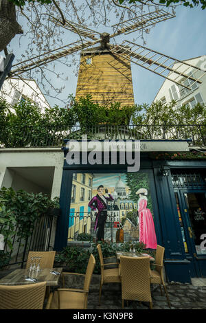 Moulin de la Galette restaurant dans quartier de Montmartre à Paris, France Banque D'Images