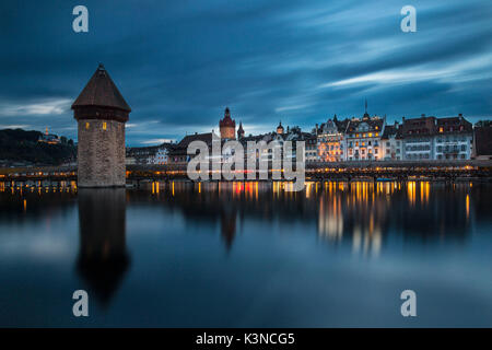 Lucerne et le pont de la chapelle (Lucerne, canton de Lucerne, Suisse, Europe) Banque D'Images