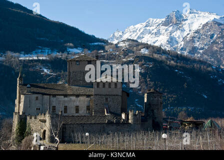 Le château médiéval de Sarriot de la Tour. Saint-Pierre, Aoste, Italie. Banque D'Images