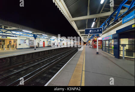 La gare de Winchester sur le réseau principal de Londres à Southampton Banque D'Images