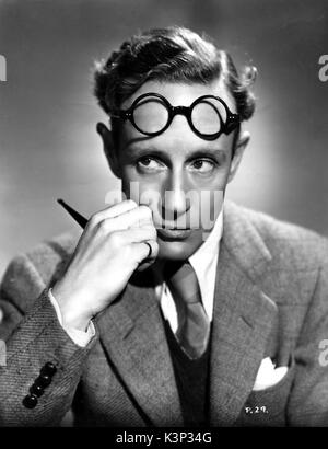 PYGMALION [BR 1938] LESLIE HOWARD comme le professeur Henry Higgins Date : 1938 Banque D'Images