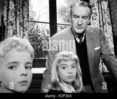 VILLAGE OF THE DAMNED [BR 1960] MARTIN STEPHENS, JUIN COWELL, GEORGE SAUNDERS Date : 1960 Banque D'Images