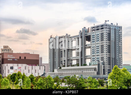 Fuji Television, connue sous le nom de Fuji TV, siège à Odaiba, Minato, Tokyo, Japon Banque D'Images