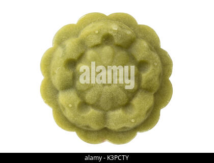 Mooncake handmad isolé sur fond blanc en pleine profondeur de champ à chemin de détourage. Banque D'Images