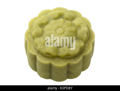 Mooncake handmad isolé sur fond blanc en pleine profondeur de champ à chemin de détourage. Banque D'Images