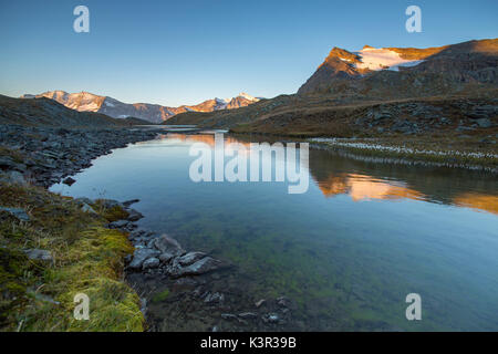 L'Levanne montagne au lever du soleil. Parc national du Gran Paradiso. Alpi Graie Banque D'Images