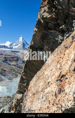 Un regard sur le Cervin. Zermatt Canton du Valais Alpes Pennines Suisse Europe Banque D'Images