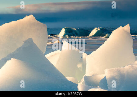 Les morceaux de glace dans le Jakulsarlon lagoon,sud,Europe Islande Banque D'Images