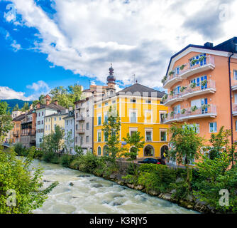 Brunico (Bruneck ) en Trentino Alto Adige - Italie rivière Rienza Banque D'Images