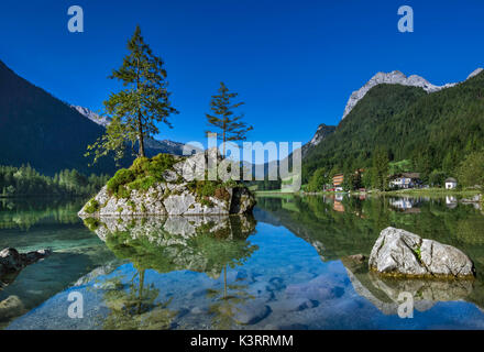 Vue sur le lac, près de Hintersee Ramsau dans le parc national de Berchtesgaden, Berlin, Germany, Europe Banque D'Images