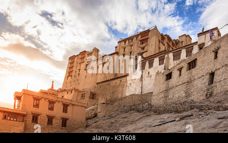 Le Palais de Leh sur Tsemo Hill à Leh, Ladakh, Inde Banque D'Images