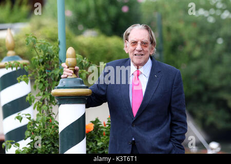 Lido di Venezia, Italie. 09Th Sep 2017. L'Europe, Italie, Lido di Venezia, 02 septembre 2017 : Donald Sutherland arrive au 74e Festival International du Film de Venise Crédit Crédit : Ottavia Da Re/Sintesi/Alamy Live News Banque D'Images