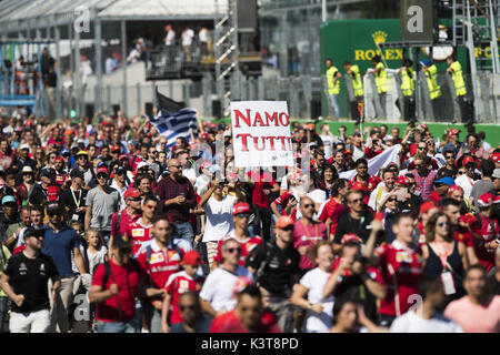 Monza, Italie. 06Th Sep 2017. Sport Automobile : Championnat du Monde de Formule 1 de la FIA 2017, Grand Prix d'Italie, Fans 03.09.2017. Utilisation dans le monde entier | Credit : dpa/Alamy Live News Banque D'Images