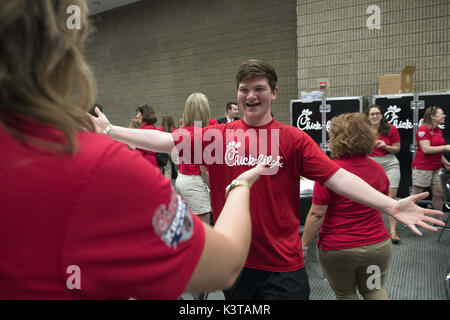 Atlanta, GA, USA. 2Nd Sep 2017. Le Poussin-fil-Un jeu de lancement Sept 2 Crédit : Robin Rayne Nelson/ZUMA/Alamy Fil Live News Banque D'Images