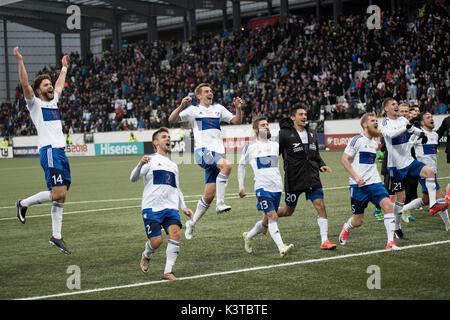 Mal Pais, Costa Rica. 06Th Sep 2017. Îles Féroé, Torshavn - septembre 3, 2017. Les joueurs des Îles Féroé célèbrent leur victoire de 1-0 sur l'Andorre à Torsvoellur Stadion à Torshavn. Gonzales : Crédit Photo/Alamy Live News Banque D'Images