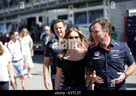 Monza, Italie. 06Th Sep 2017. Le Royaume-Uni et l'Irlande de l'homme seulement le directeur principal de l'équipe Red Bull Christian Horner avec sa femme Geri Halliwell pendant le Grand Prix F1 d'Italie à l'Autodromo Nazionale Monza le 3 septembre 2017 à Monza, Italie. (Photo par Hasan Bratic/Pixathlon phcimages.com)/crédit : Daniel Chesterton/Alamy Live News Banque D'Images