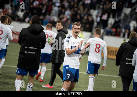 Mal Pais, Costa Rica. 06Th Sep 2017. Îles Féroé, Torshavn - septembre 3, 2017. Les joueurs des Îles Féroé célèbrent leur victoire de 1-0 sur l'Andorre à Torsvoellur Stadion à Torshavn. Dans l'image Frodi Benjaminsen (7). Gonzales : Crédit Photo/Alamy Live News Banque D'Images