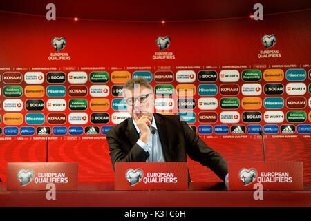 Mal Pais, Costa Rica. 06Th Sep 2017. Îles Féroé, Torshavn - septembre 3, 2017. Gestionnaire danois Lars Olsen des îles Féroé vu à la conférence de presse après la qualification de la Coupe du monde entre les îles Féroé et l'Andorre à Torsvoellur Stadion à Torshavn. Gonzales : Crédit Photo/Alamy Live News Banque D'Images